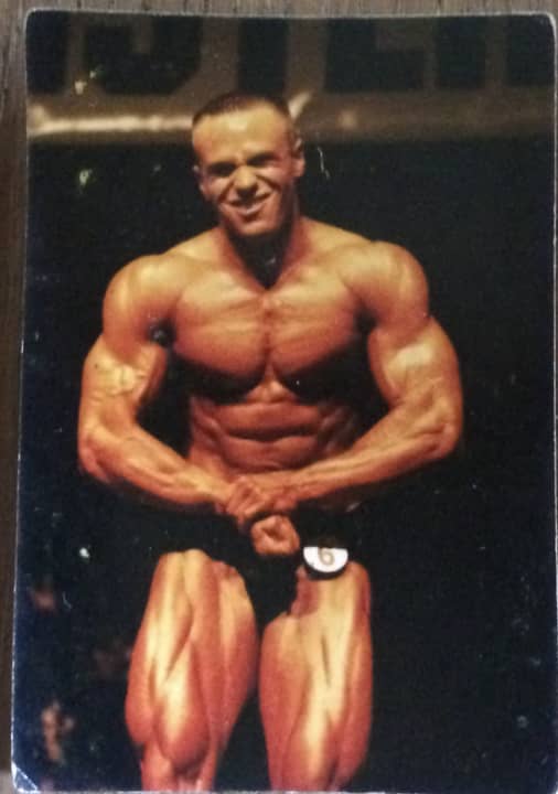 Markus Flossmann wordt onder andere Duits Bodybuild-kampioen in de juniorencategorie.